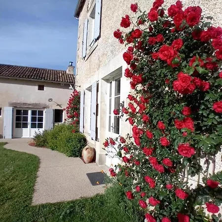 Holiday home Le A La Fois De Saint-maixent Le Petit *