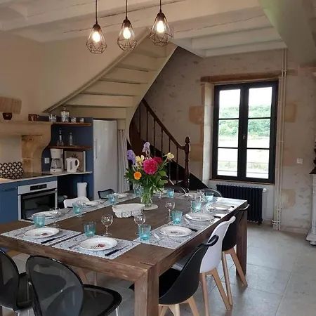Holiday home Le A La Fois De Saint-maixent Le Petit Haims