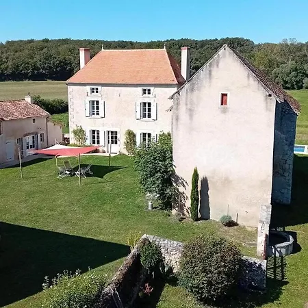 Le A La Fois De Saint-maixent Le Petit 別荘 *