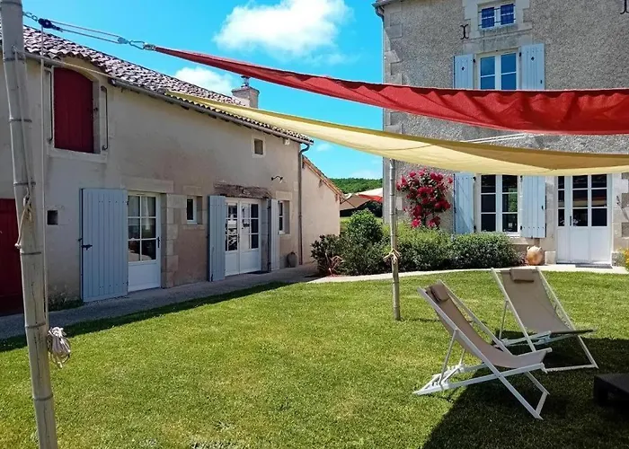 Le A La Fois De Saint-maixent Le Petit