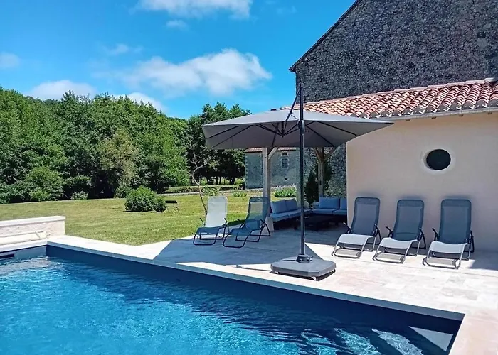 Le A La Fois De Saint-maixent Le Petit Hébergement de vacances Haims